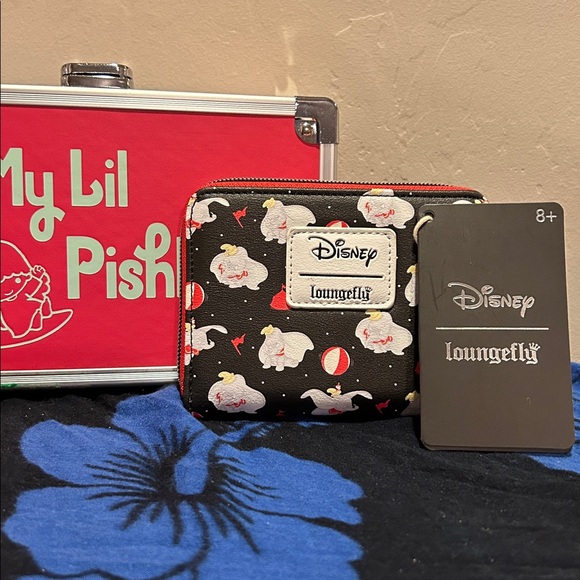 Loungefly Disney Dumbo Black Wallet - Picture 1 of 5